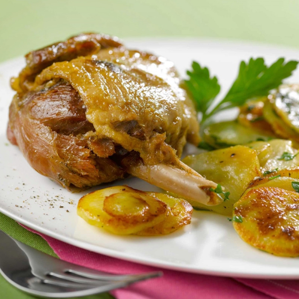 Recette - Ecrasée de pommes de terre au confit de canard en vidéo 